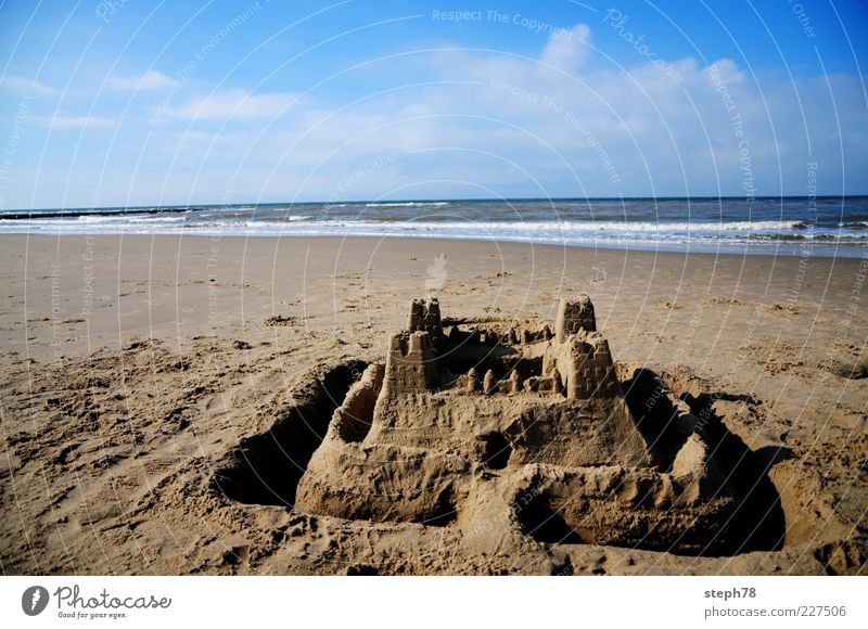 super Sandburg Freizeit & Hobby Spielen Kinderspiel Ferien & Urlaub & Reisen Freiheit Sommer Strand Meer Wellen Natur Landschaft Schönes Wetter Farbfoto