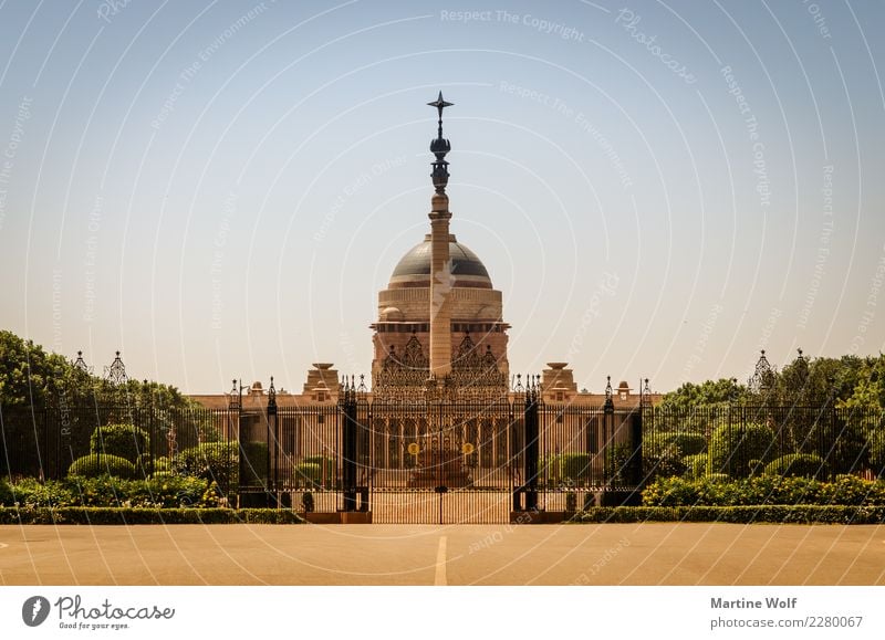 Rashtrapati Bhavan Wolkenloser Himmel Neu Delhi Indien Asien Menschenleer Palast Bauwerk Gebäude Architektur Sehenswürdigkeit Ferien & Urlaub & Reisen Symmetrie