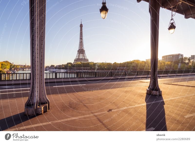 Paris Bir Hakeim Frankreich Stadt Ferien & Urlaub & Reisen Tour d'Eiffel Reisefotografie Stadtzentrum Farbfoto Außenaufnahme Morgen Morgendämmerung Tag