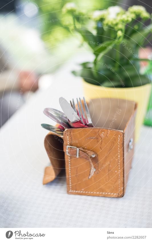 AST10 | Bestecktasche Messer Gabel Restaurant Essen Leder Originalität retro einzigartig kompetent Kreativität Problemlösung nachhaltig Nostalgie Ordnung