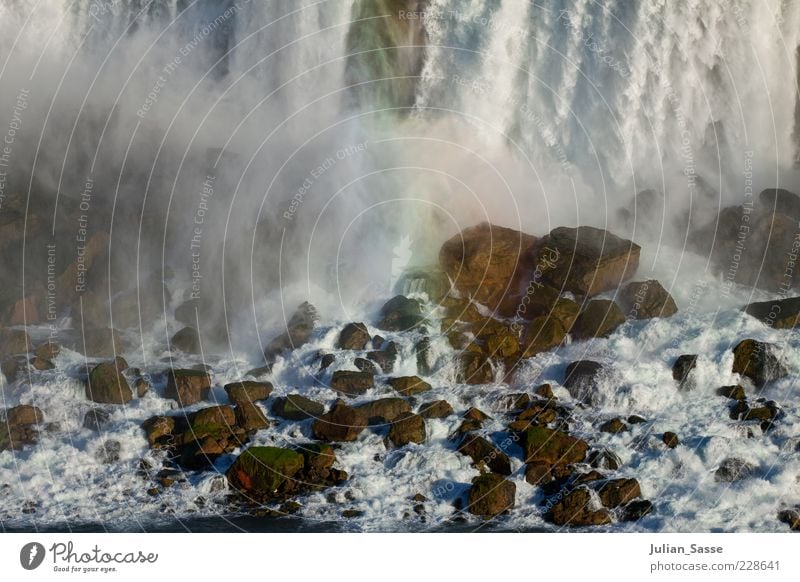 Niagara Nebel Umwelt Natur Landschaft Urelemente Erde Luft Wasser Wassertropfen Fluss Wasserfall wild Niagara Fälle Stein Regenbogen Wasserwirbel Farbfoto