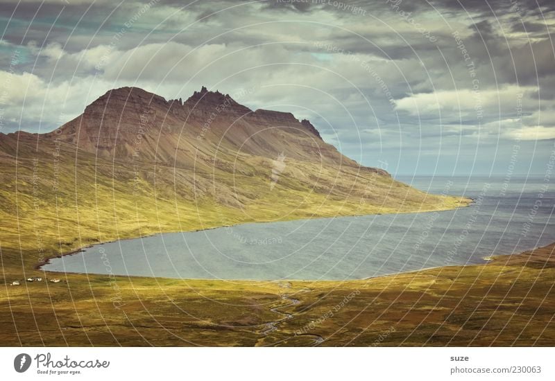 Die Bucht Meer Berge u. Gebirge Umwelt Natur Landschaft Himmel Wolken Klima Wetter Wiese Küste außergewöhnlich fantastisch Ziel Island Tal traumhaft Farbfoto