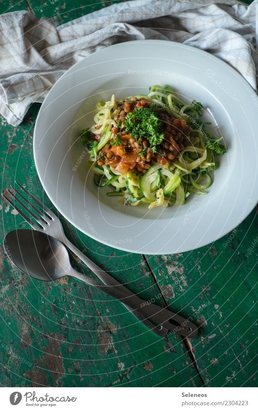 Zucchininudeln Lebensmittel Gemüse Kräuter & Gewürze Linsen Petersilie Nudeln Ernährung Essen Mittagessen Abendessen Bioprodukte Vegetarische Ernährung Diät