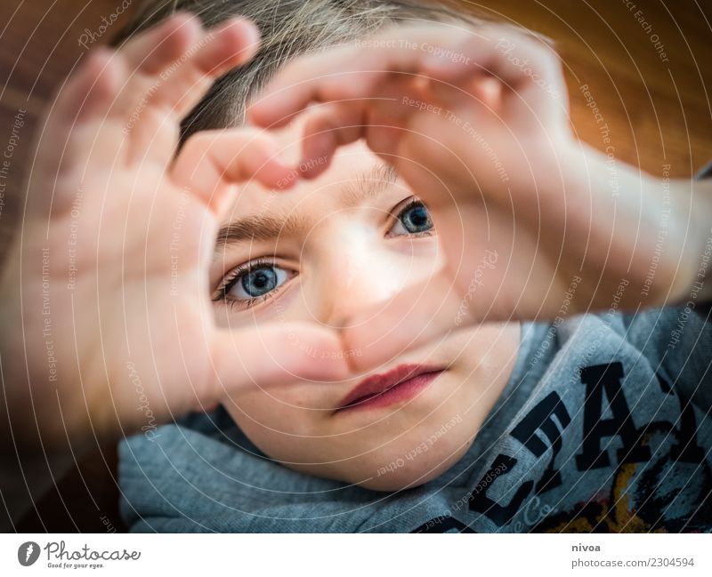 ein Herz für Mama Valentinstag Muttertag Weihnachten & Advent Mensch Junge Eltern Erwachsene Kopf Hand Finger 1 3-8 Jahre Kind Kindheit 8-13 Jahre Parkett