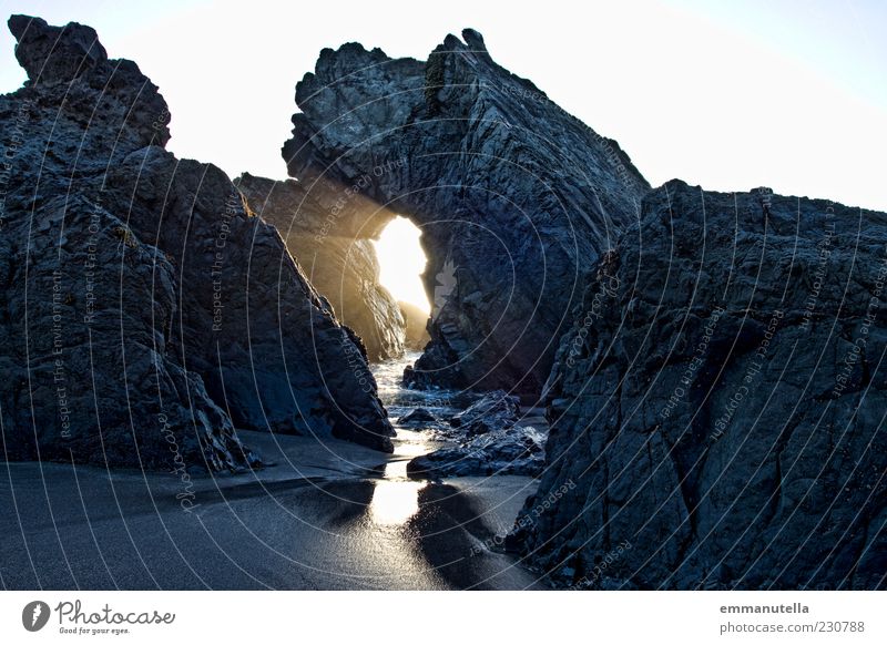 Oregon Coast Natur Urelemente Erde Sand Wasser Felsen Strand Meer Pazifik USA Dom Zeichen Glück Macht trösten Angst Traurigkeit Lichteinfall Farbfoto