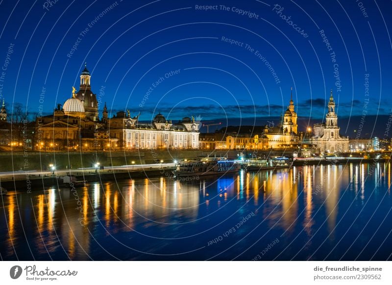 Dresden Panorama Tourismus Sightseeing Städtereise Architektur Sachsen Deutschland Europa Stadt Stadtzentrum Sehenswürdigkeit Wahrzeichen Frauenkirche Hofkirche