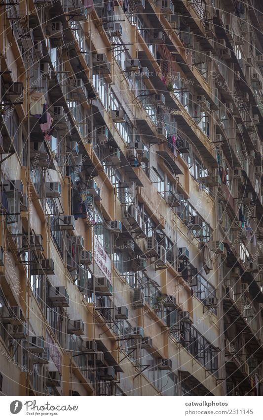 Hongkong Architektur Stadt überbevölkert Mauer Wand Balkon Fenster außergewöhnlich historisch Platzangst Hongkong Kong Herrenhaus Fassade Wohngebiet Population