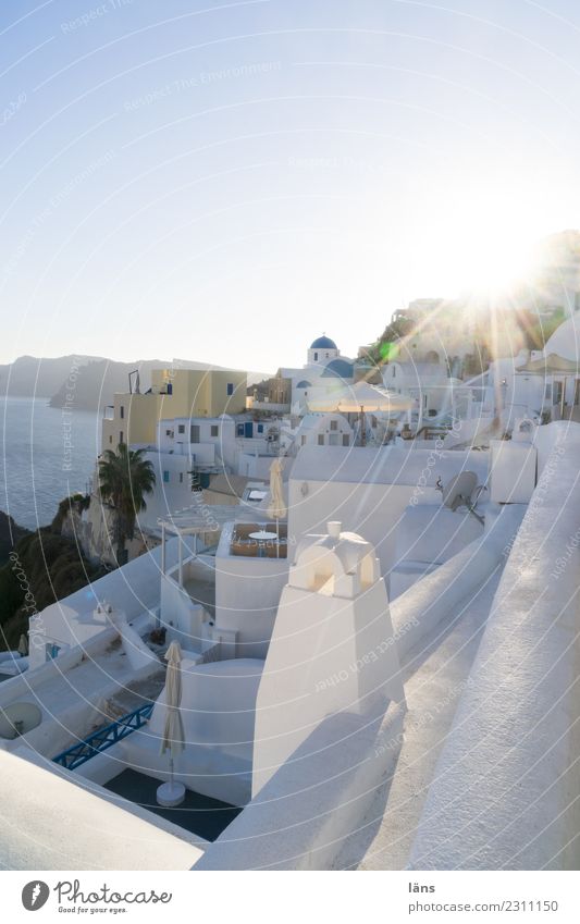 Santorin Ferien & Urlaub & Reisen Tourismus Häusliches Leben Wohnung Haus Traumhaus Himmel Wolkenloser Himmel Schönes Wetter Berge u. Gebirge Vulkan Küste Fira