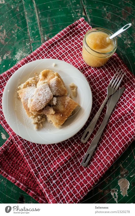 Kaiserschmarrn Lebensmittel Süßwaren Pfannkuchen Apfelkompott Ernährung Essen Frühstück Mittagessen Bioprodukte Besteck frisch lecker süß Farbfoto Innenaufnahme