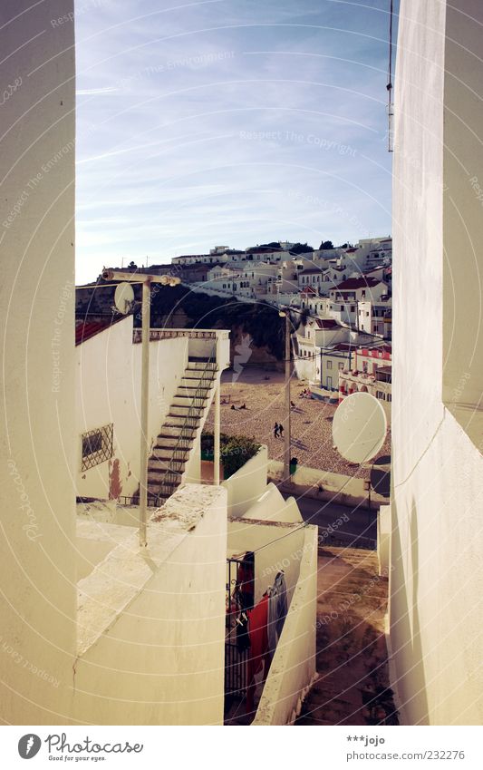 südschlucht. Carvoeiro Ferien & Urlaub & Reisen Algarve Stadt Kleinstadt Süden Portugal Strand Sandstrand Haus Putz weiß steil Urlaubsort Fischerdorf Treppe