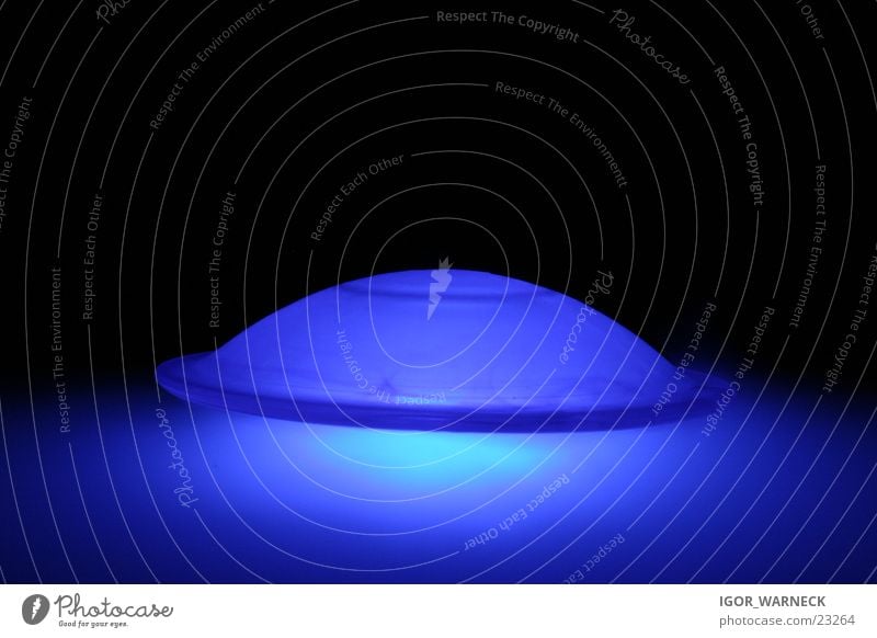 Landung - Flug 777 Licht Lampe Nebel Langzeitbelichtung blau Wasser