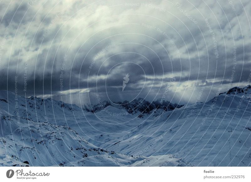 Mountains of Kandersteg Schnee Berge u. Gebirge Umwelt Natur Landschaft Urelemente Himmel Wolken Sonnenlicht Winter Wetter schlechtes Wetter Felsen Alpen Gipfel