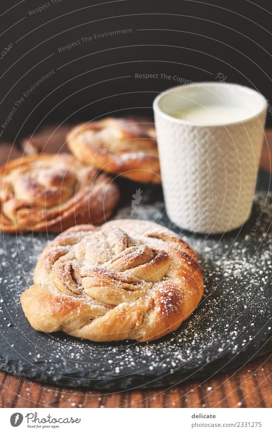 Zimtschnecke VI Lebensmittel Getreide Teigwaren Backwaren Croissant Kuchen Süßwaren Ernährung Essen Frühstück Kaffeetrinken Büffet Brunch Bioprodukte