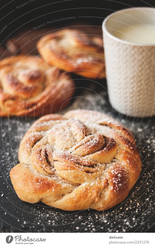 Zimtschnecke V Lebensmittel Getreide Teigwaren Backwaren Croissant Kuchen Süßwaren Ernährung Essen Frühstück Kaffeetrinken Büffet Brunch Bioprodukte