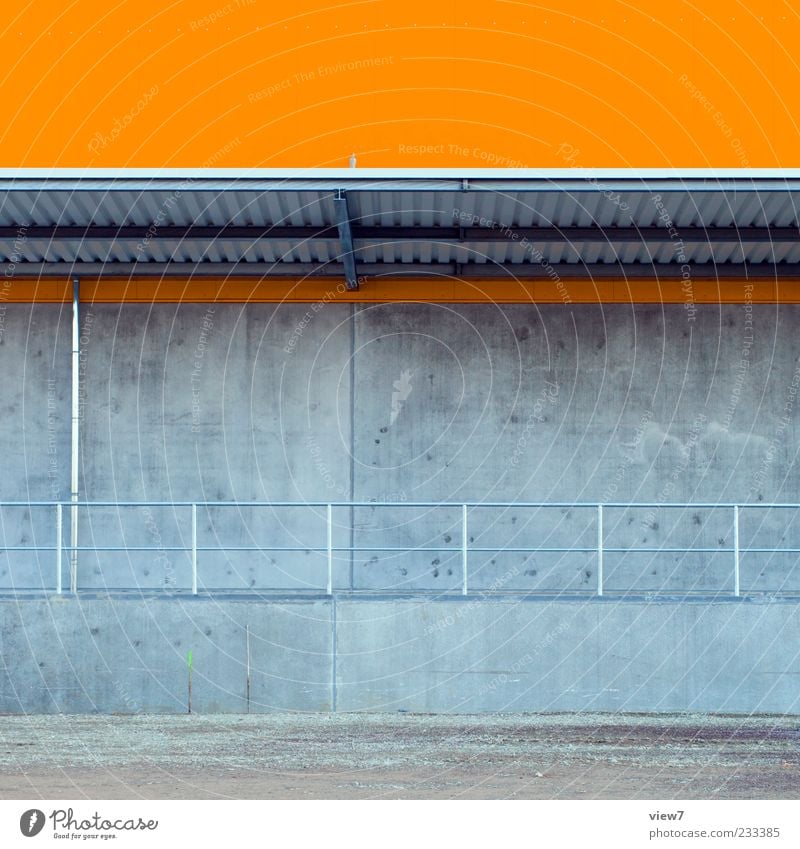 deep orange Haus Industrieanlage Fabrik Bauwerk Gebäude Architektur Mauer Wand Fassade Dach Dachrinne Stein Beton Linie Streifen authentisch einfach einzigartig