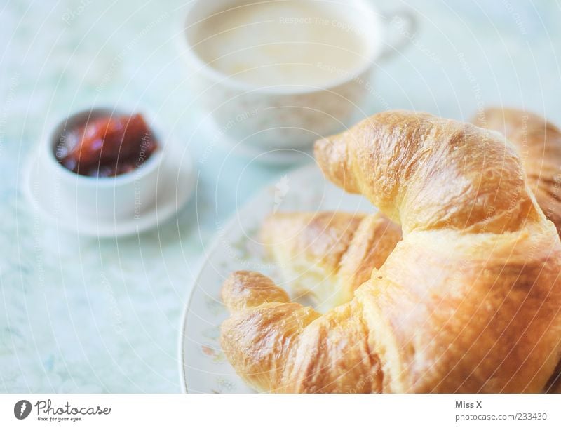 Krossong Lebensmittel Teigwaren Backwaren Croissant Marmelade Ernährung Frühstück Getränk Heißgetränk Kaffee Geschirr Teller Tasse lecker süß knusprig frisch