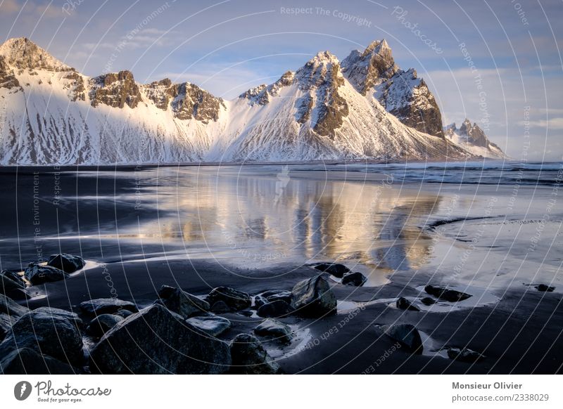 Vestrahorn, Island Landschaft Berge u. Gebirge Gipfel Schneebedeckte Gipfel Meer Ferien & Urlaub & Reisen Stokksness Langzeitbelichtung Wellen Küste