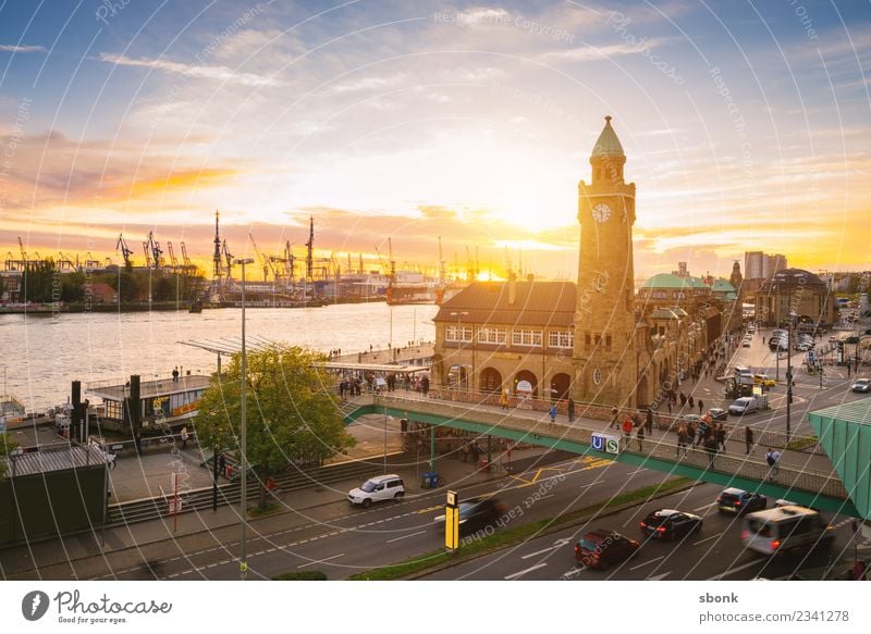 Sonnenuntergang in Hamburg Skyline Ferien & Urlaub & Reisen Großstadt harbour river urban transport public train autumn evening bridge cityscape Deutschland