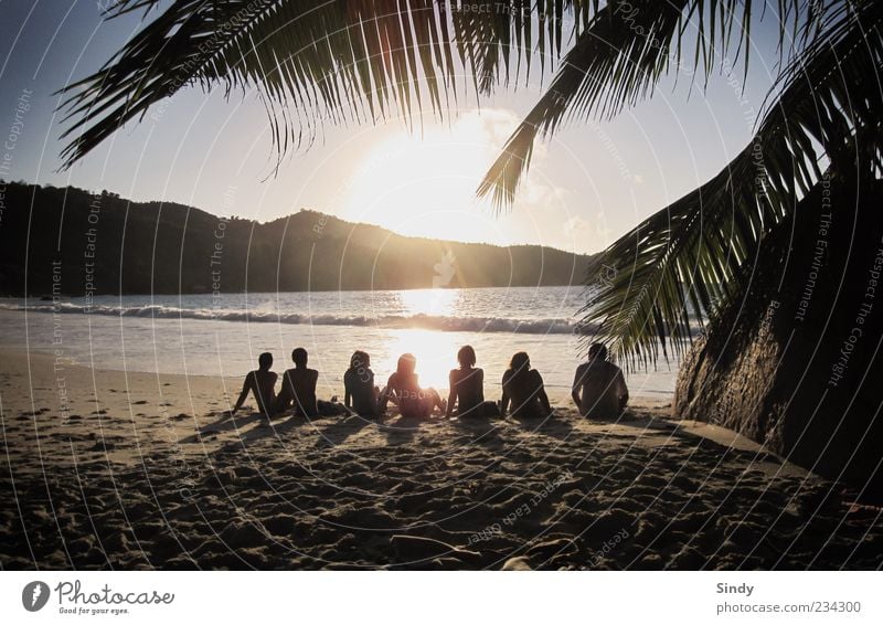 Sieben mal Glücklich Freude Ferien & Urlaub & Reisen Ferne Freiheit Sommer Sommerurlaub Sonnenbad Strand Meer Insel Mensch Freundschaft Menschengruppe