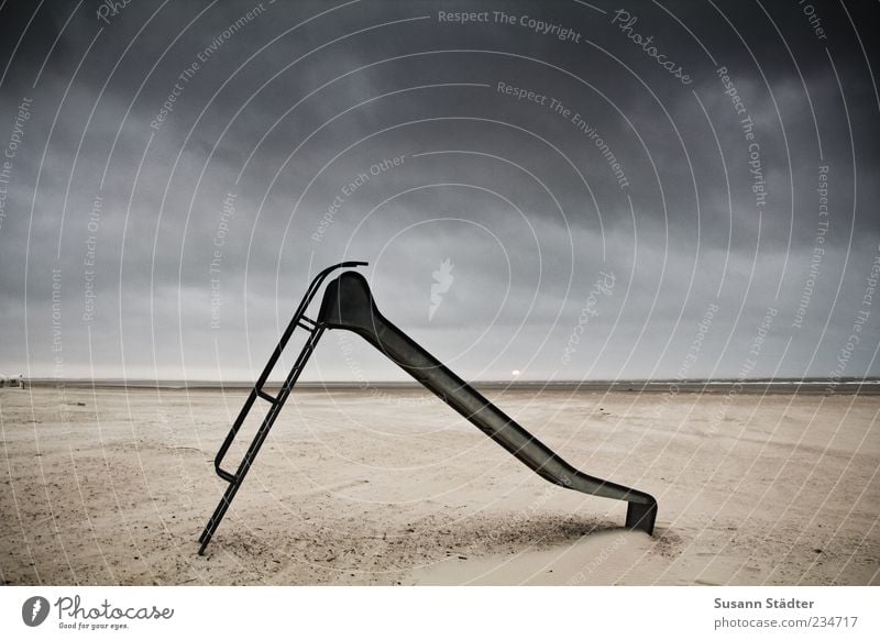 Spiekeroog | Rutschparty für die Zwillinge Ferne fantastisch Rutsche Strand Sand Meer Spielplatz Farbfoto Gedeckte Farben mehrfarbig Außenaufnahme