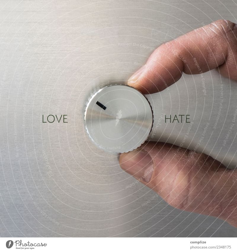 LOVE or HATE? Wohlgefühl Kindererziehung Arbeit & Erwerbstätigkeit Beruf Arbeitsplatz Business Karriere sprechen Mensch Familie & Verwandtschaft Hand Finger