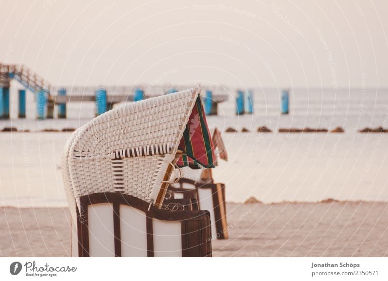 Strandkorb am Strand an der Ostsee einzeln Sellin Insel Rügen Badeort Sandstrand Ferien & Urlaub & Reisen Korb Seebrücke Schwimmen & Baden Freizeit & Hobby