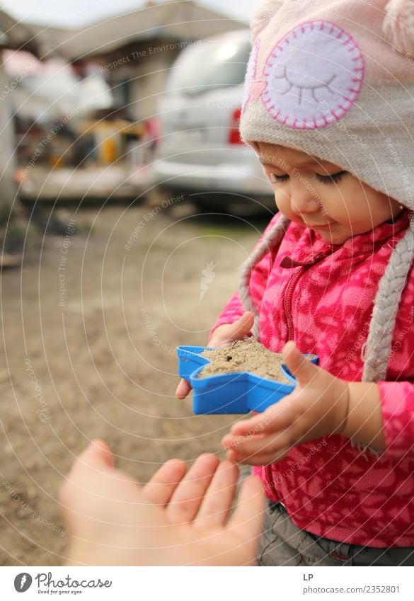 Gib es mir. Kindererziehung Bildung Mensch Baby Eltern Erwachsene Geschwister Familie & Verwandtschaft Kindheit Leben Gefühle Freude Akzeptanz Vertrauen