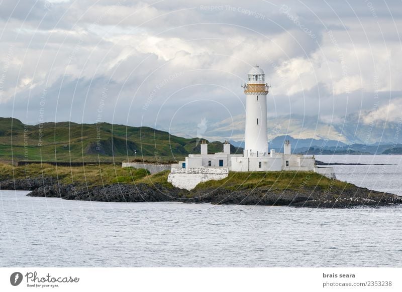 Leuchtturm Eilean Musdile. Oban, Schottland, Vereinigtes Königreich - Jul 09 2017 Sommer Strand Meer Insel Traumhaus Architektur Umwelt Natur Landschaft Wasser