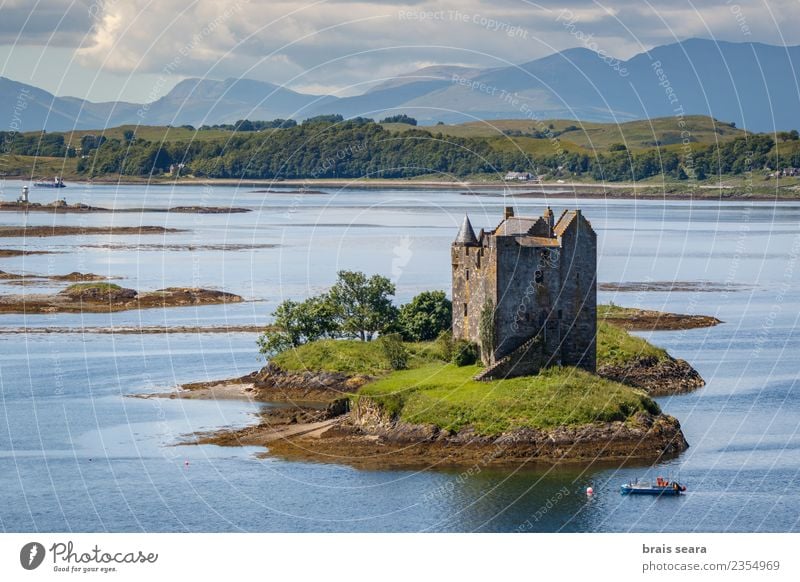 Stalker Castle. elegant Ferien & Urlaub & Reisen Tourismus Meer Insel Berge u. Gebirge Haus Architektur Kultur Natur Landschaft Himmel Wolken Felsen See