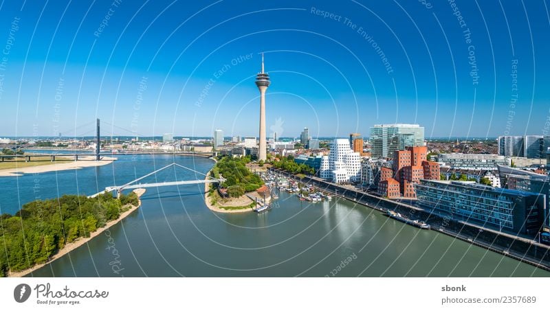 Düsseldorf Panorama Stadt Hafenstadt Skyline Gebäude Architektur Ferien & Urlaub & Reisen Dusseldorf Großstadt harbour river urban transport public cityscape