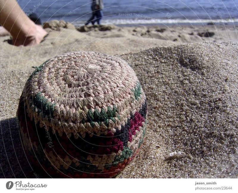 strandperle Strand Freizeit & Hobby Elbe Hacky Sack Sonne Beine Makroaufnahme Wasser 2 personen