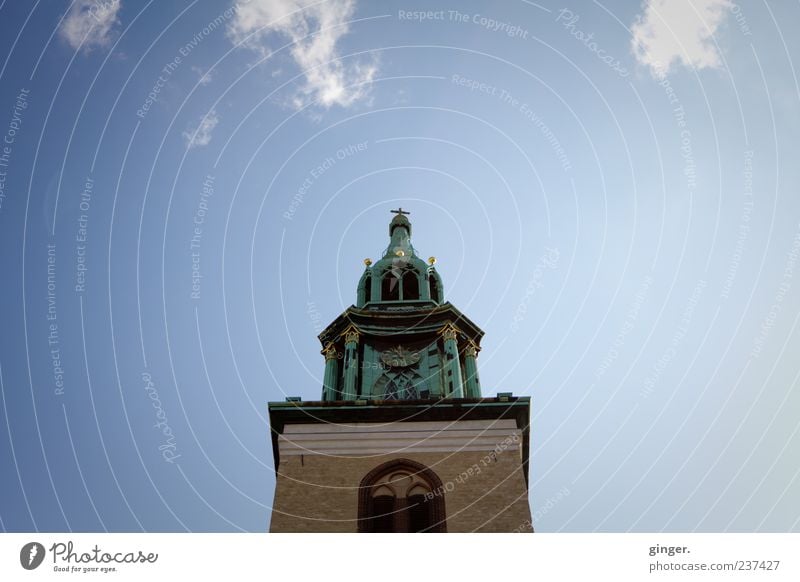 Der Himmel über Berlin Hauptstadt Stadtzentrum Haus Kirche Turm Bauwerk Gebäude Architektur Mauer Wand Fassade Sehenswürdigkeit hoch himmelblau Wolken