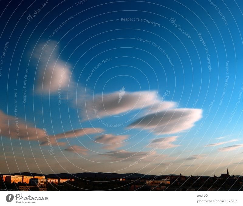 Über der Stadt Himmel Wolken Horizont Klima Schönes Wetter Wind Bautzen Lausitz Deutschland Ostsachsen Europa Kleinstadt Skyline bevölkert Haus Kirche Dom Ferne