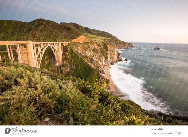 Highway One II Autobahn Kalifornien Brücke Art deco Dämmerung Meer Pazifik Küste Beton Strand PKW Verkehr Abend Ferien & Urlaub & Reisen Roadtrip Straße Klippe