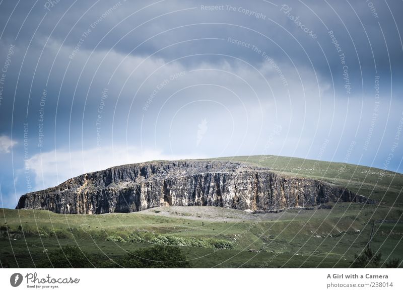 Heights of the Mother Umwelt Natur Landschaft Himmel Wolken Gewitterwolken Sommer Klima Wetter Schönes Wetter schlechtes Wetter Wind Hügel Gipfel