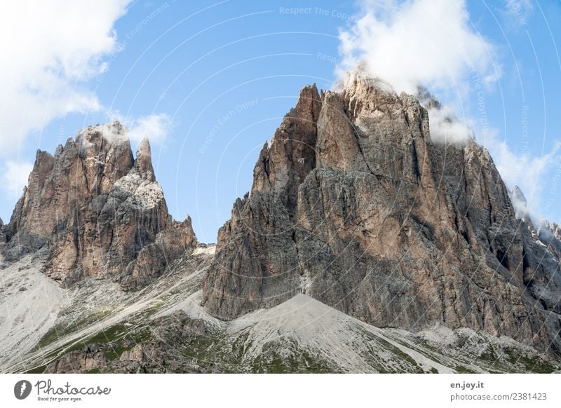 Von zwei Seiten geschützt Ferien & Urlaub & Reisen Tourismus Ausflug Abenteuer Ferne Freiheit Berge u. Gebirge wandern Natur Landschaft Urelemente Himmel Wolken