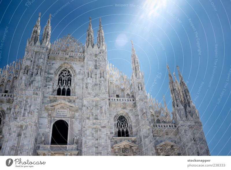 Mailand alt Tag Beleuchtung Lichtschein Sonnenlicht Lichterscheinung Fassade Lombardei Italienisch Gebäude Dom Duomo