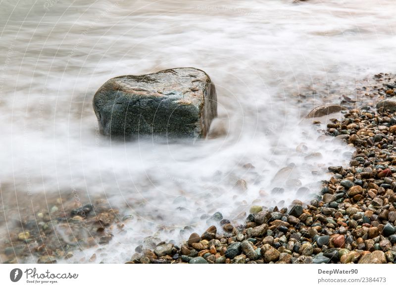 Heart of Stone Natur Urelemente Luft Wasser Sommer Schönes Wetter Wellen Küste Strand Bucht Meer Stein Sand ästhetisch Flüssigkeit Lebensfreude Liebe standhaft