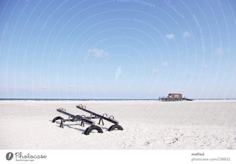 Sonntag Morgen im Freizeitpark Sommer Strand Meer Landschaft Sand Luft Wasser Himmel Schönes Wetter Küste Nordsee St. Peter-Ording blau braun grau weiß Wippe