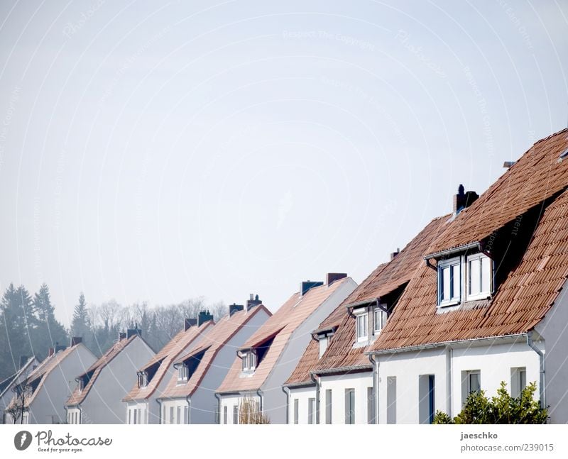 Deutsche Einheit Kleinstadt Stadt Stadtrand Haus Einfamilienhaus Häusliches Leben Ordnungsliebe bescheiden sparsam Zufriedenheit gleich Nachbar Nachbarhaus