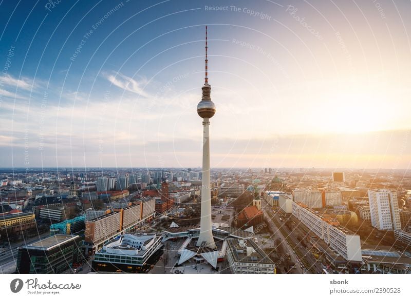 Berlin Fernsehturm Ferien & Urlaub & Reisen Stadt Hauptstadt Stadtzentrum Skyline Gebäude Architektur Deutschland Großstadt architecture german Oberbaumbrücke