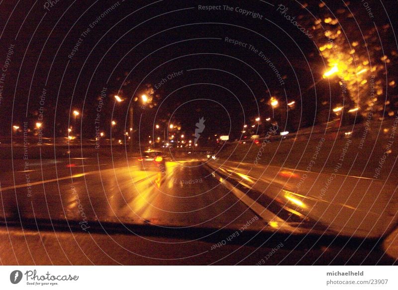 Hamburg@night Nacht Licht Mobilität Flughafenstraße Reflexion & Spiegelung unterwegs Asphalt Verkehr Regen Straße Bewegung Brücke Unschärfe Wasser