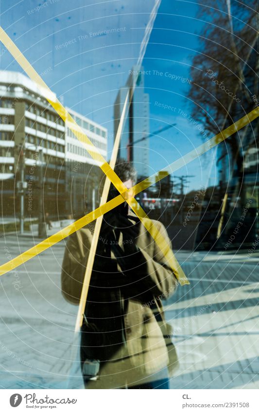 CXL Freizeit & Hobby Fotografieren Mensch maskulin Mann Erwachsene 1 30-45 Jahre Himmel Wolkenloser Himmel Schönes Wetter Düsseldorf Stadt Haus Hochhaus Bauwerk