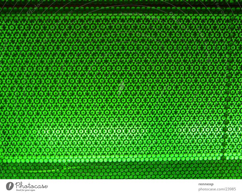 XXXGREENXXX Gitter Loch gelöchert Blech gefangen Licht grün grell Neonlicht strahlend Lampe Leuchtstoffröhre Wiese Matrix Architektur modern Metall gelocht