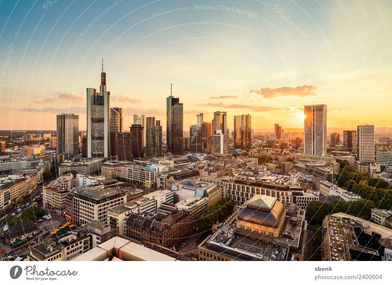 Frankturter Sommerabend Büro Business Frankfurt am Main Stadtzentrum Skyline Hochhaus Ferien & Urlaub & Reisen Großstadt Cityscape Panorama Architecture Bank