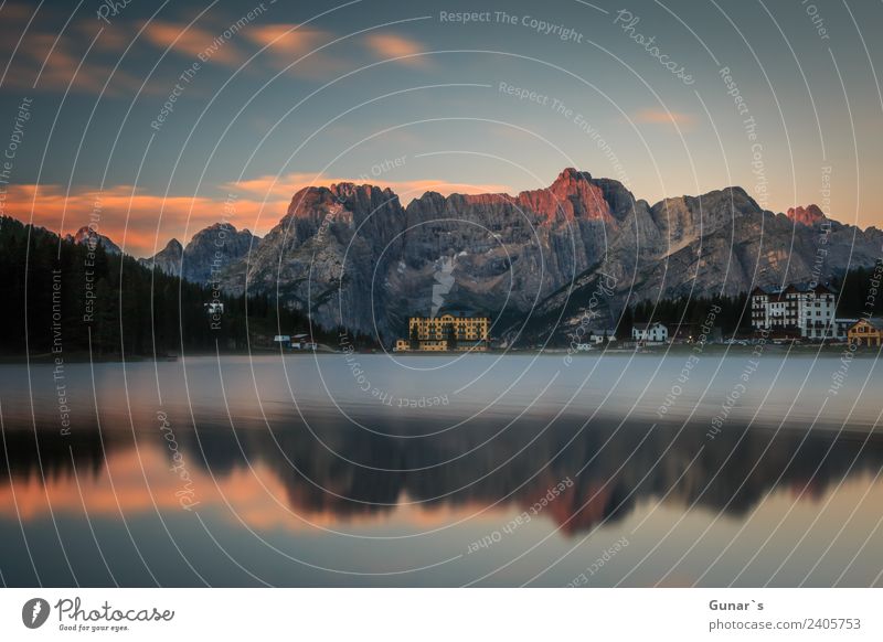 Sonnenaufgang am Misurina See - Cortina d’Ampezzo Erholung Ferien & Urlaub & Reisen Tourismus Ausflug Abenteuer Freiheit Camping Sommerurlaub Berge u. Gebirge