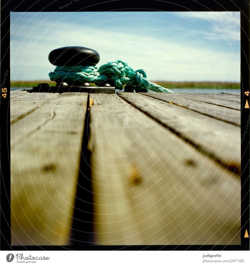 Hafen Natur Landschaft Himmel Holz Stimmung ruhig Seil Steg Anlegestelle See Vorpommersche Boddenlandschaft Farbfoto Außenaufnahme Menschenleer Unschärfe Balken