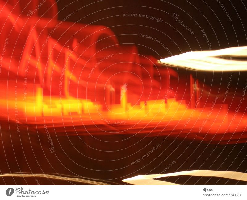 DUALDUAL Leuchtreklame Café Bar Bewegungsunschärfe Langzeitbelichtung rot/orange