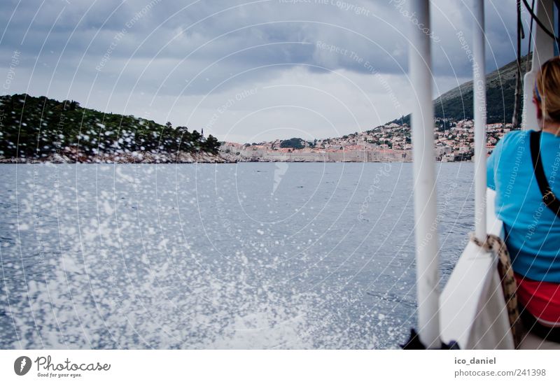 ...wassertaxi nach dubrovnik... Ferien & Urlaub & Reisen Tourismus Ausflug Abenteuer Mensch 1 Wolken Gewitterwolken Wetter schlechtes Wetter Wind Bucht Meer