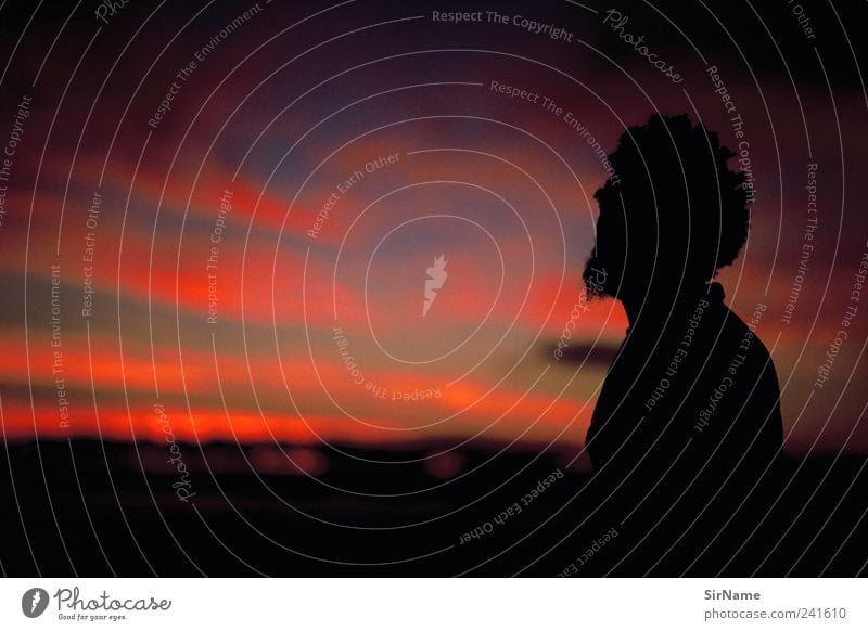 166 [allein gelassen] Tourismus Sommer Meer Arbeitslosigkeit maskulin Mann Erwachsene Leben Mensch Subkultur Wolken Küste Rastalocken Afro-Look Bart dunkel